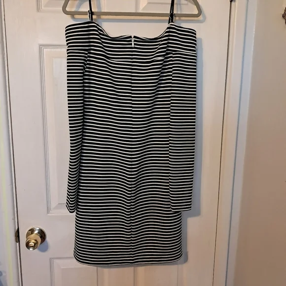 Guess Striped Cold Shoulder Dress - Picture 13 of 14